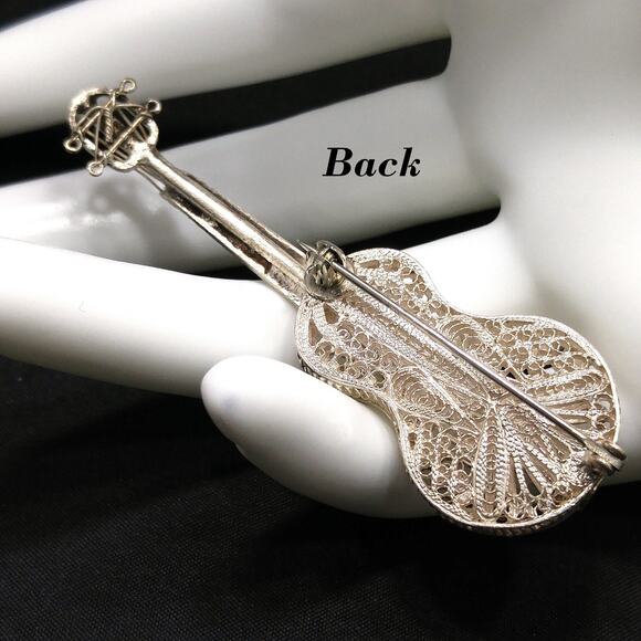 Vintage Silver Filigree Guitar or Violin Brooch, Cannetille Wire Work, 1940s - Picture 8 of 10